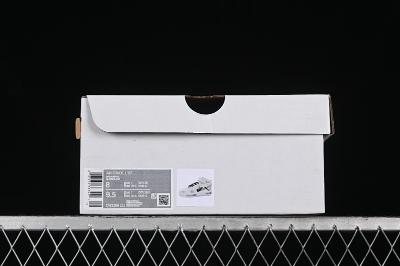 All categories Nk Air Force 1 Air Force series Nk Air Force 1 Mid Air Force mid-top Nk Air Force 1'07 Mid White gray black Hand-painted fracture Three hook shadow Air Force 1 strap mid-top casual sneakers CW2289-111